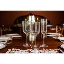 Load image into Gallery viewer, Luigi Bormioli Bach Red Wine Glasses Set of 4