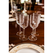 Load image into Gallery viewer, Luigi Bormioli Bach Red Wine Glasses Set of 4